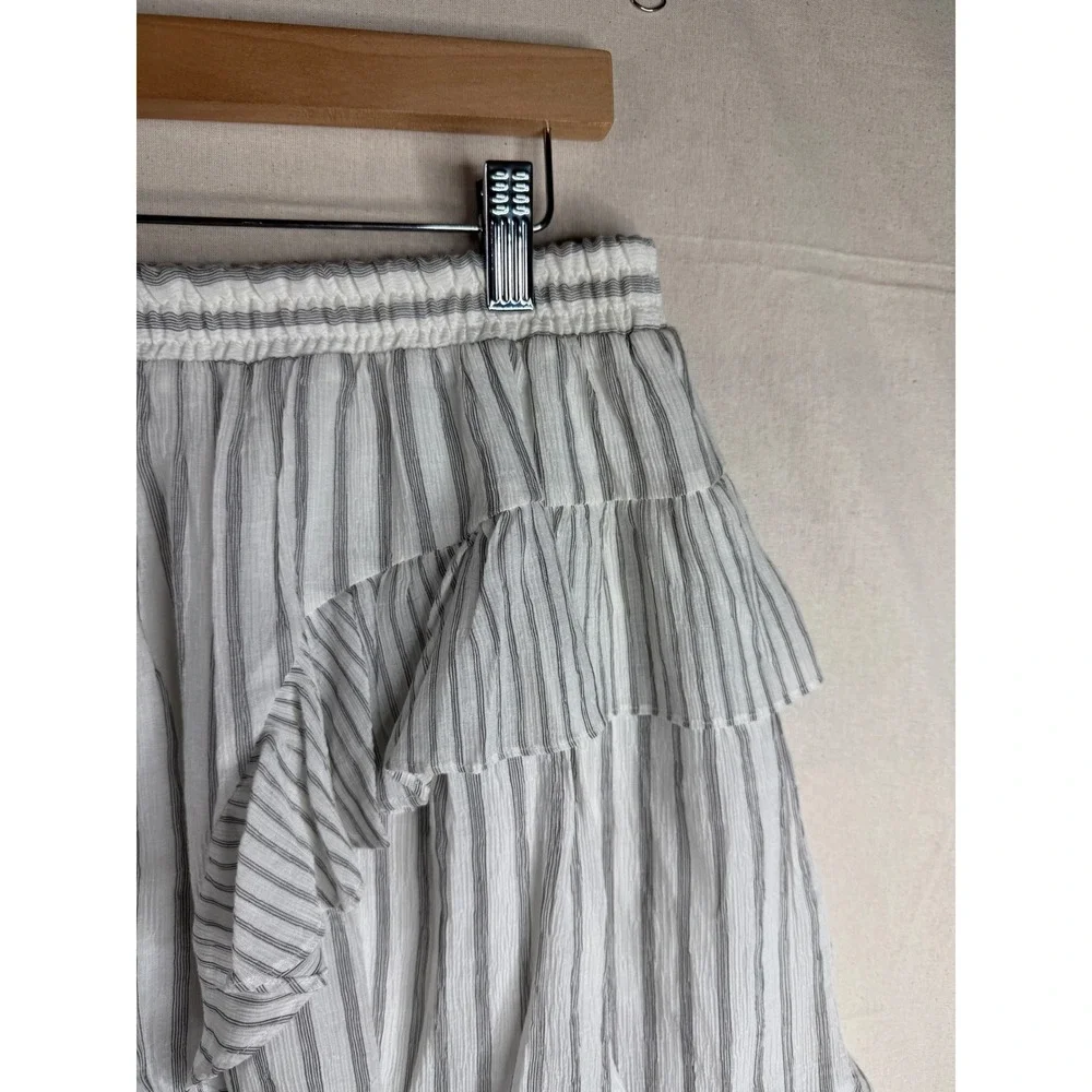 Michael‎ Kors Striped Mini Skirt size Medium White/ Gray